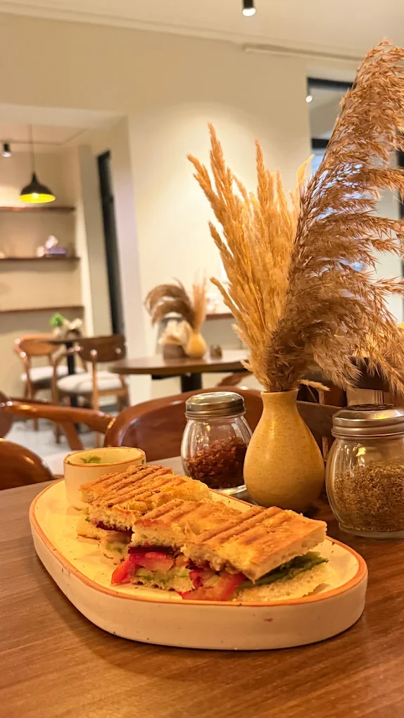 Food served at Solchemi cafe